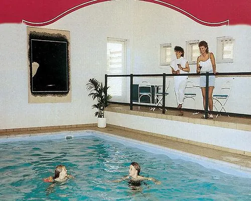 Hotel Logis Hotel, Restaurant Et Spa Le Relais De Broceliande Paimpont