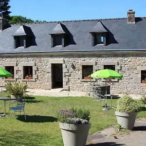 Ferienhaus Domaine De Lesvaniel, Landudec