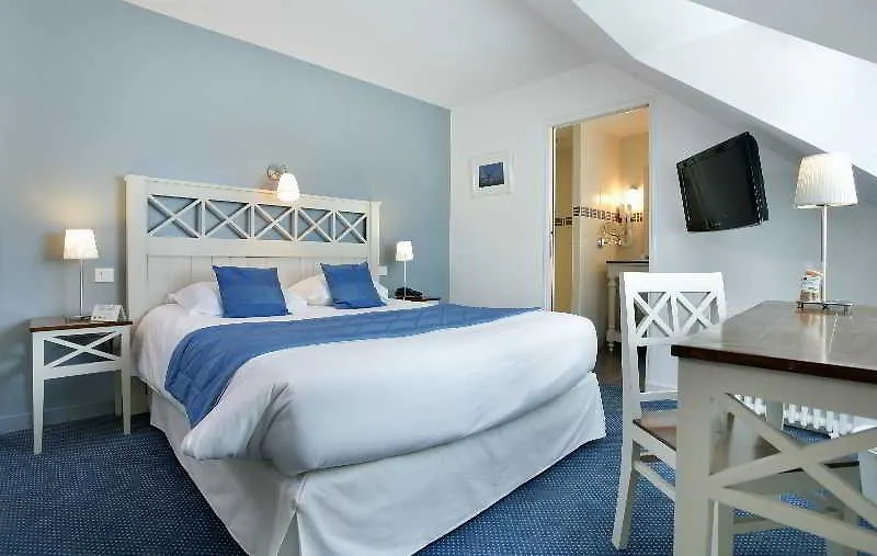 Hotel Logis Hotel, Restaurant Et Spa Le Relais De Broceliande Paimpont
